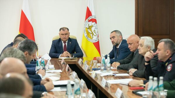 Совещание президента Алана Гаглоева с главами силовых ведомств - Sputnik Южная Осетия