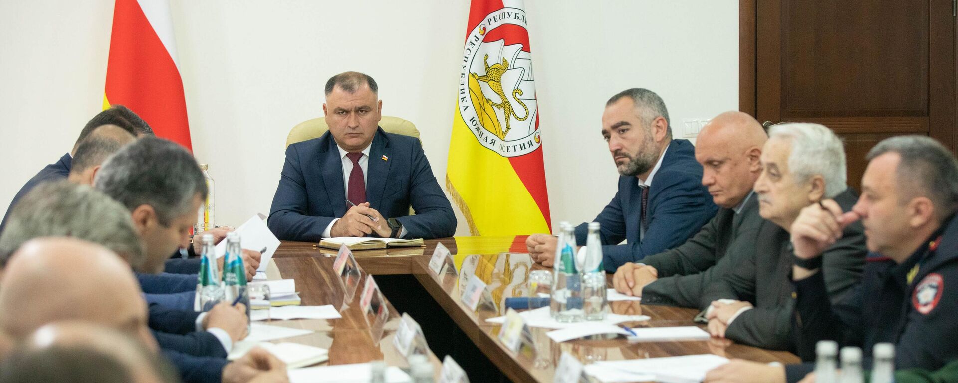 Совещание президента Алана Гаглоева с главами силовых ведомств - Sputnik Южная Осетия, 1920, 27.10.2025