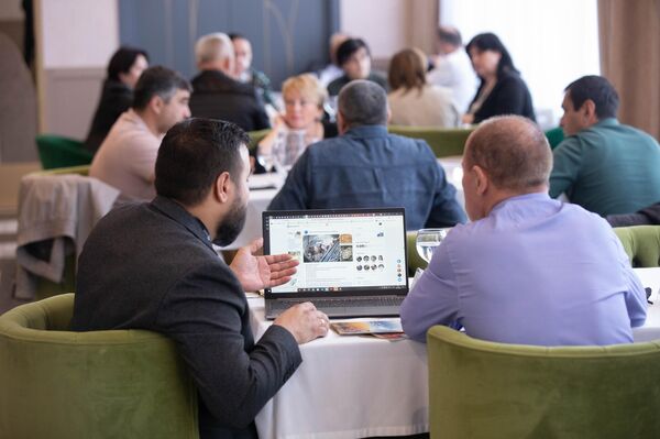 Второй бизнес-семинар с участием представителей из Челябинской области в Цхинвале Второй бизнес-семинар с участием представителей из Челябинской области в Цхинвале - Sputnik Южная Осетия