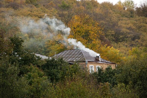 Дом в сельской местности Дом в сельской местности - Sputnik Южная Осетия