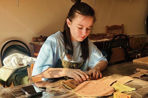 Кружок керамики на базе Станции юных техников в Цхинвале - Sputnik Южная Осетия