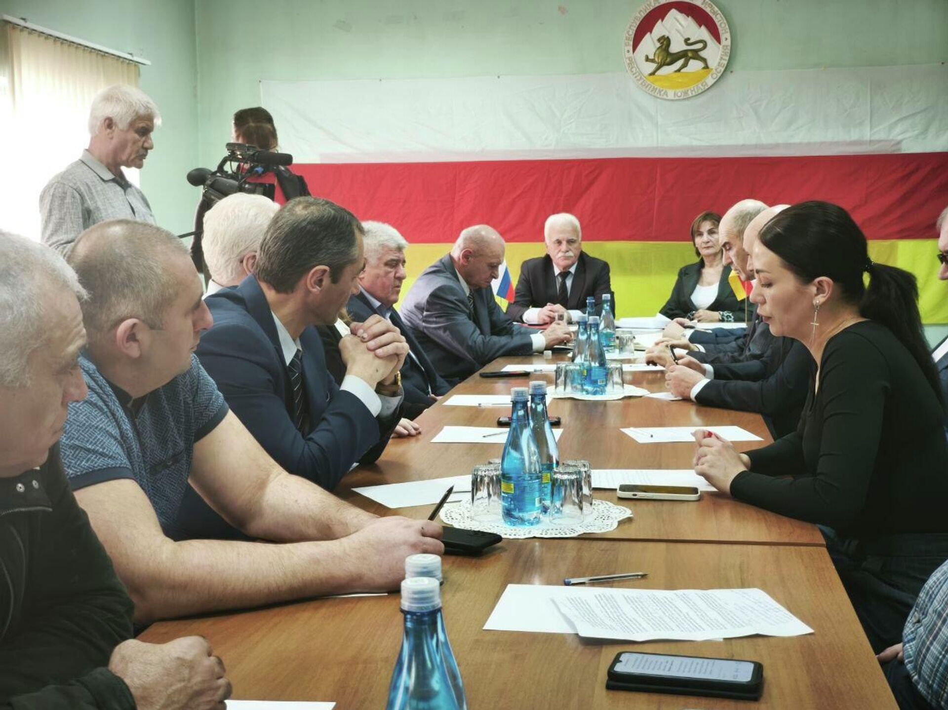 Круглый стол в Цхинвале, посвященный Дню народного единства России - Sputnik Южная Осетия, 1920, 05.11.2025