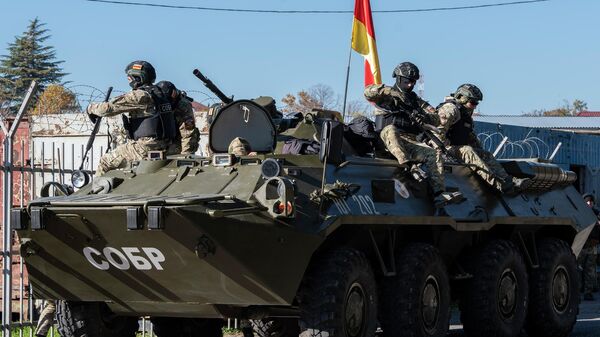 Марш бросок техники, ОМОН и СОБР  - Sputnik Южная Осетия