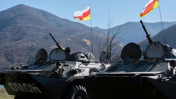 Марш бросок техники, ОМОН и СОБР - Sputnik Южная Осетия