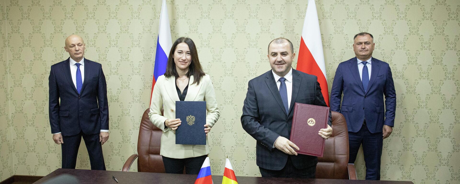 Визит делегации ФТС России в Южную Осетию - Sputnik Южная Осетия, 1920, 07.11.2025