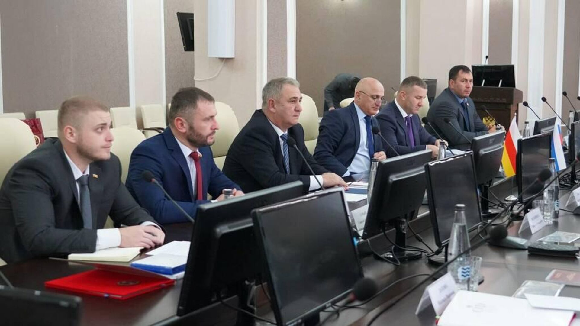 Заседание Комиссии по сотрудничеству Парламента Республики Южная Осетия и Совета Федерации Федерального Собрания Российской Федерации - Sputnik Южная Осетия, 1920, 11.11.2025