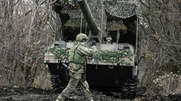 Военнослужащие расчета самоходной пушки 2С7 Пион - Sputnik Южная Осетия