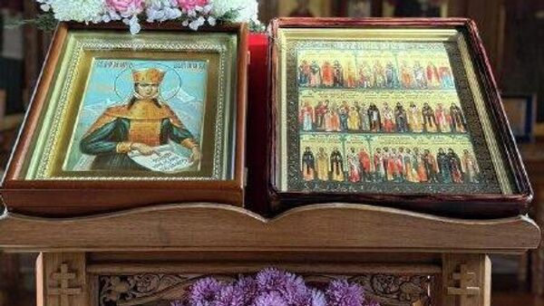 Частицу мощей благоверной княгини Марии Ясыни передали в дар Аланскому женскому монастырю - Sputnik Южная Осетия