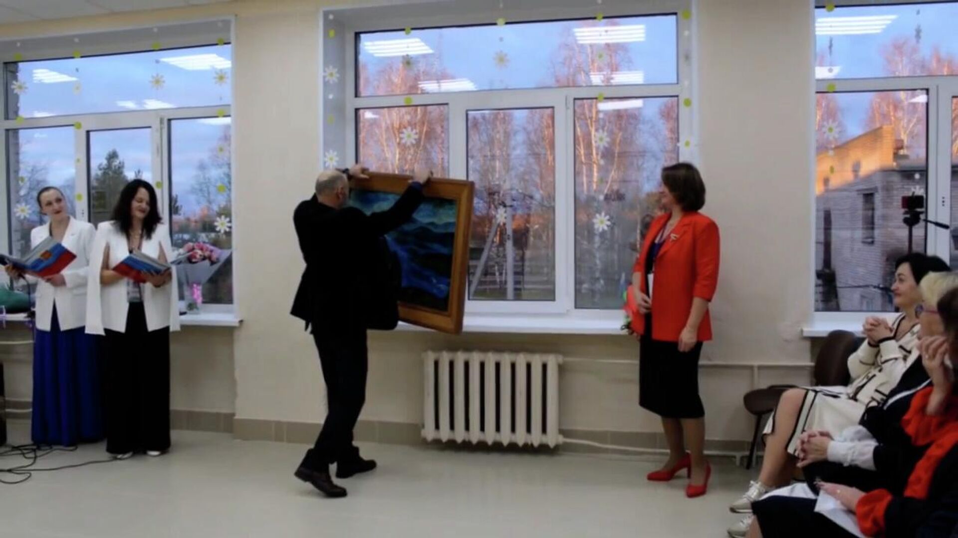 Юбилей Джатиевской ООШ в Ленинградской области - Sputnik Южная Осетия, 1920, 20.11.2025