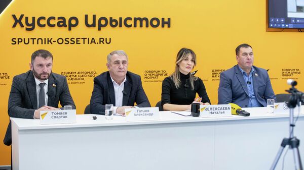 Видеомост Sputnik по итогам встречи парламентариев Южной Осетии и Совфеда России - Sputnik Южная Осетия