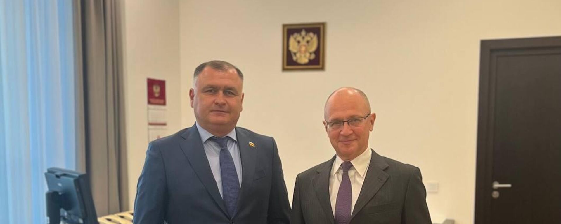 Алан Гаглоев и Сергей Кириенко - Sputnik Южная Осетия, 1920, 20.11.2025