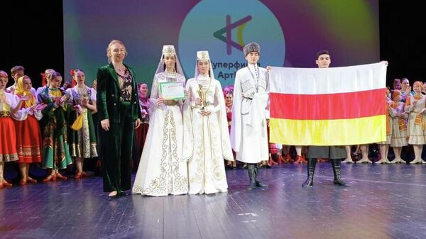 Хореографический ансамбль Фидан - лауреат I степени суперфинала международного проекта Салют талантов - Sputnik Южная Осетия