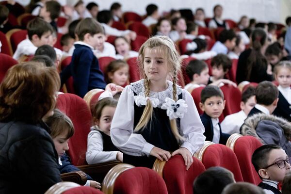 Спектакль &quot;Конек-Горбунок&quot; в Госдрамтеатре им. К. Хетагурова - Sputnik Южная Осетия