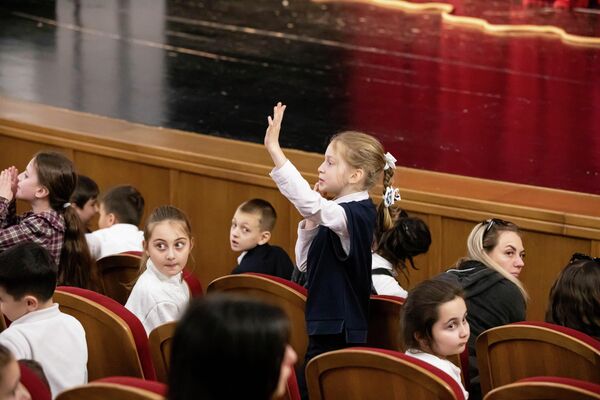 Спектакль &quot;Конек-Горбунок&quot; в Госдрамтеатре им. К. Хетагурова - Sputnik Южная Осетия