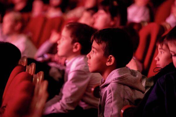 Спектакль &quot;Конек-Горбунок&quot; в Госдрамтеатре им. К. Хетагурова - Sputnik Южная Осетия