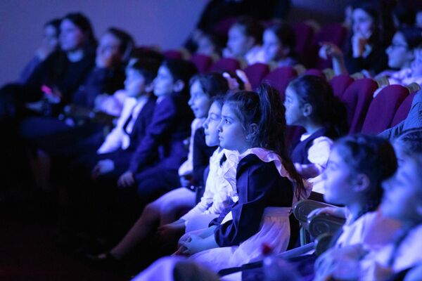 Спектакль &quot;Конек-Горбунок&quot; в Госдрамтеатре им. К. Хетагурова - Sputnik Южная Осетия