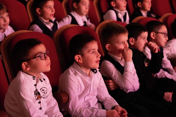 Спектакль &quot;Конек-Горбунок&quot; в Госдрамтеатре им. К. Хетагурова - Sputnik Южная Осетия