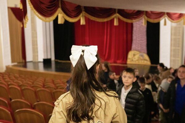 Спектакль &quot;Конек-Горбунок&quot; в Госдрамтеатре им. К. Хетагурова - Sputnik Южная Осетия