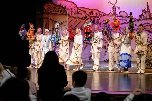 Спектакль &quot;Конек-Горбунок&quot; в Госдрамтеатре им. К. Хетагурова - Sputnik Южная Осетия