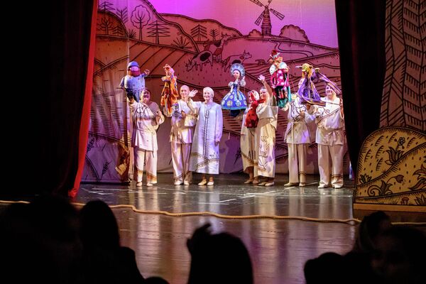 Спектакль &quot;Конек-Горбунок&quot; в Госдрамтеатре им. К. Хетагурова - Sputnik Южная Осетия