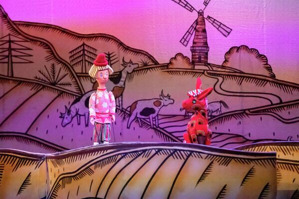 Спектакль &quot;Конек-Горбунок&quot; в Госдрамтеатре им. К. Хетагурова - Sputnik Южная Осетия