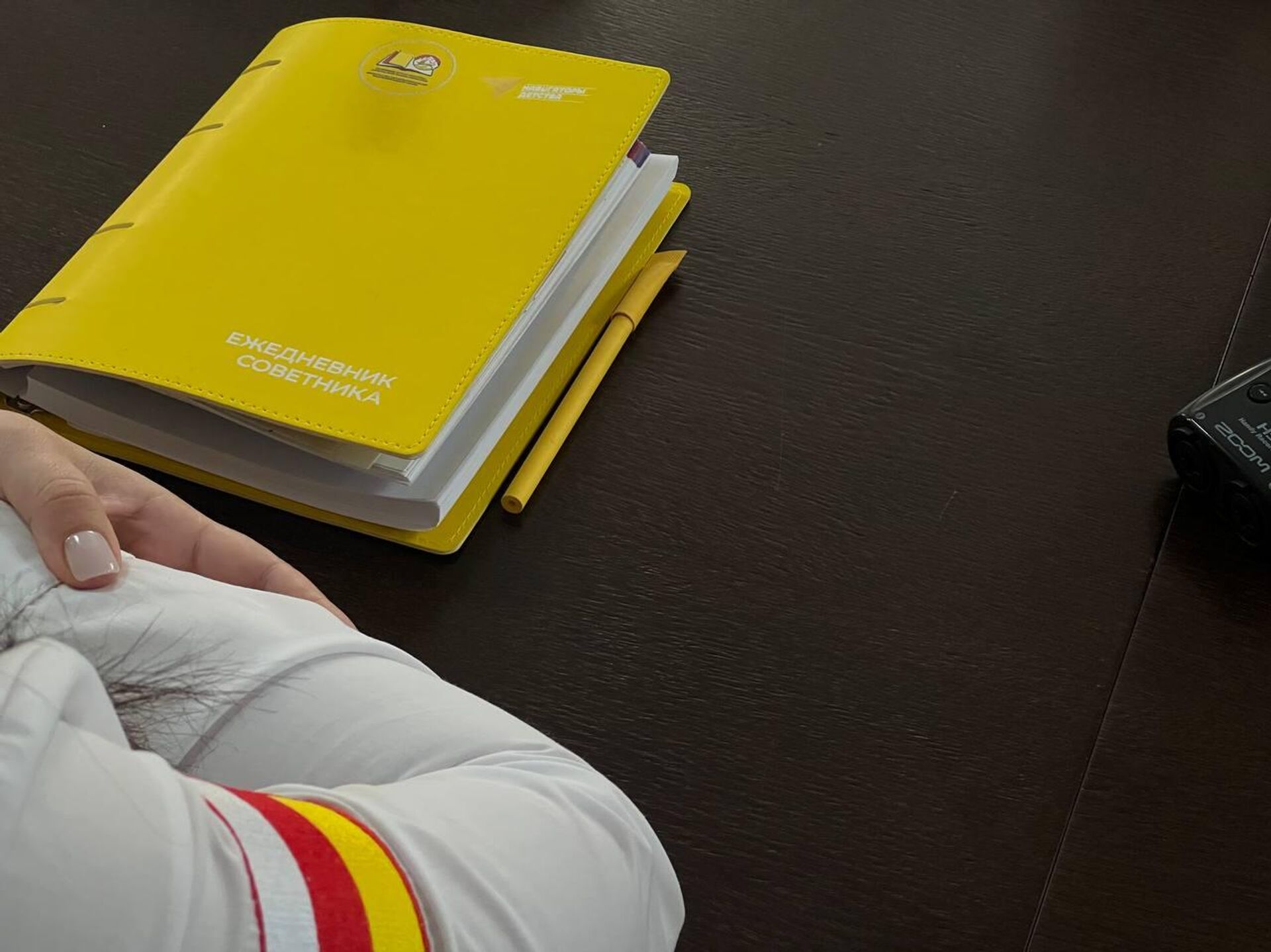 Президент Южной Осетии Алан Гаглоев в среду встретился с лауреатами конкурса Навигаторы детства - Sputnik Южная Осетия, 1920, 26.11.2025