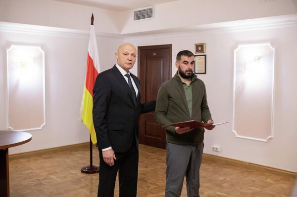 Награждение участников СВО в посольстве РФ - Sputnik Южная Осетия