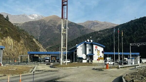 Глава ФТС России Валерий Пикалёв проверил работу МАПП Нижний Зарамаг - Sputnik Южная Осетия