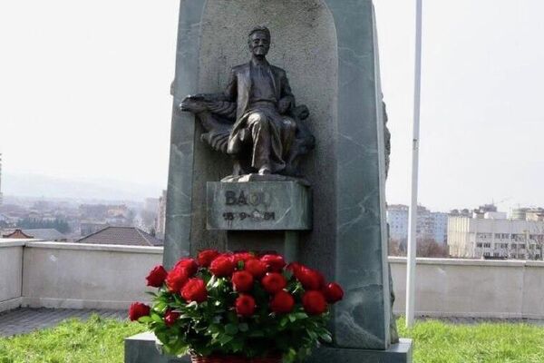 В Северной Осетии презентовали книгу по лекциям Василия (Васо) Абаева Древнеиранские языки и тексты по аудиозаписям 1982–1984 годов В Северной Осетии презентовали книгу по лекциям Василия (Васо) Абаева Древнеиранские языки и тексты по аудиозаписям 1982–1984 годов - Sputnik Южная Осетия