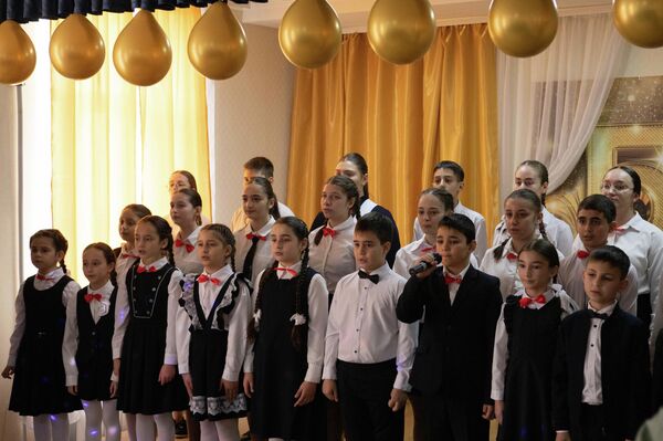 Юбилей средней школы № 11 - Sputnik Южная Осетия