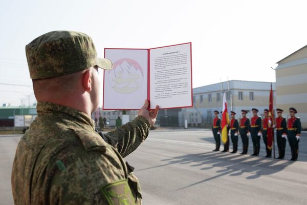 Церемония приведения к военной присяге новобранцев в Южной Осетии - Sputnik Южная Осетия