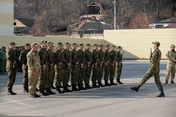 Церемония приведения к военной присяге новобранцев в Южной Осетии - Sputnik Южная Осетия