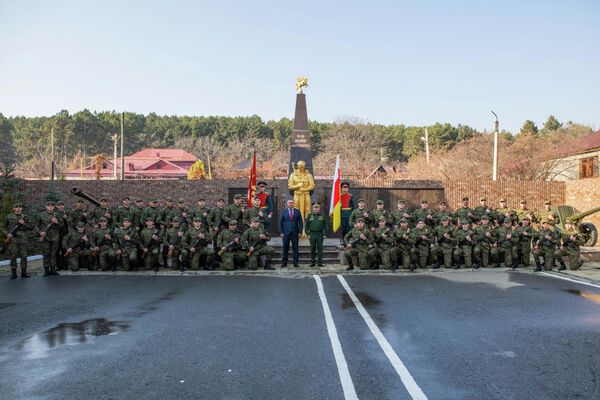 Церемония приведения к военной присяге новобранцев в Южной Осетии - Sputnik Южная Осетия