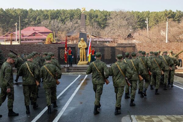 Церемония приведения к военной присяге новобранцев в Южной Осетии - Sputnik Южная Осетия