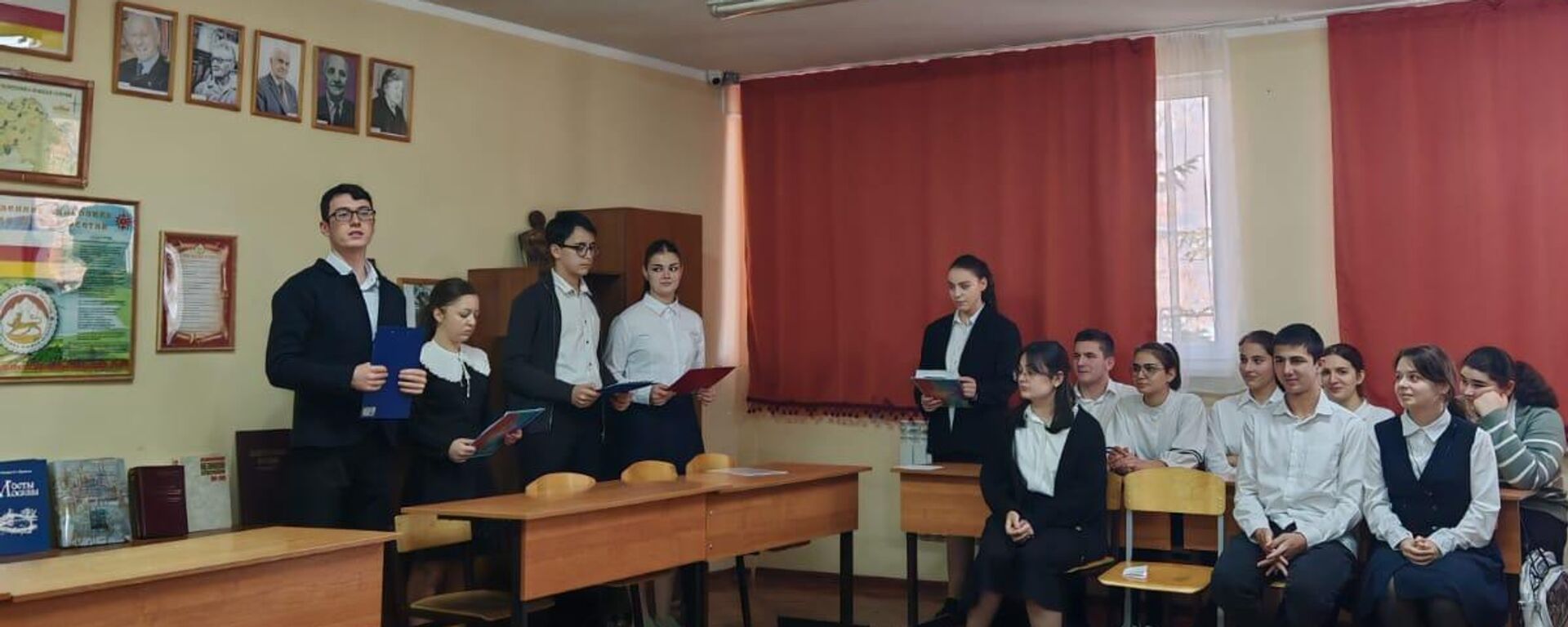 Клуб юных дипломатов в гимназии Альбион - Sputnik Южная Осетия, 1920, 28.11.2025