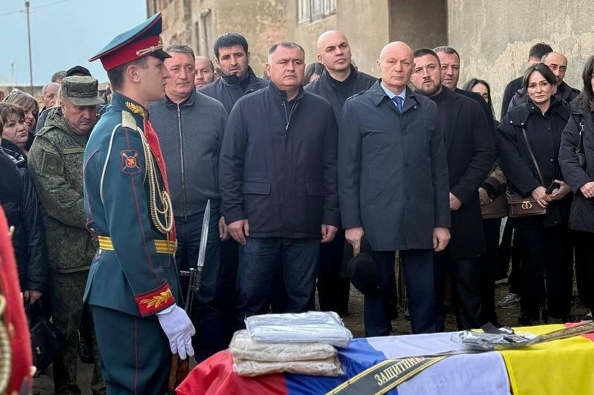 Похороны погибшего в зоне СВО Марика Демеева - Sputnik Южная Осетия, 1920, 30.11.2025