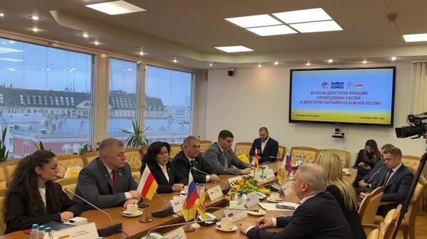 Взаимодействие между Россией и Южной Осетией основано на прочном фундаменте взаимного уважения, доверия и общности исторических судеб, заявила председатель Комитета Госдумы по развитию гражданского общества Яна Лантратова - Sputnik Южная Осетия