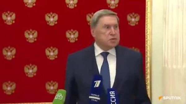 Москва получила еще четыре документа, помимо изначального плана Трампа по урегулированию на Украине из 28 пунктов, заявил Ушаков - Sputnik Южная Осетия