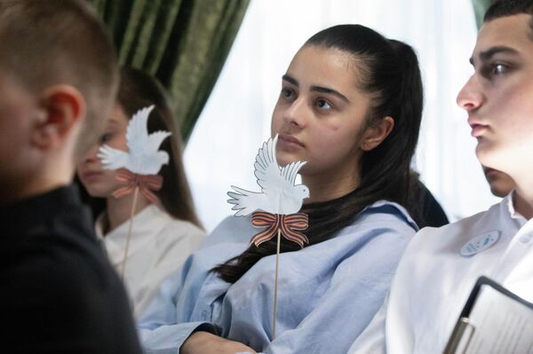 Всероссийский урок мужества Памяти неизвестного солдата в Русском доме в Цхинвале - Sputnik Южная Осетия