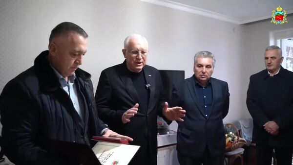 Одному из старейших жителей Владикавказа, ветерану ВОВ Павлу Кабулову, исполнилось 102 года - Sputnik Южная Осетия