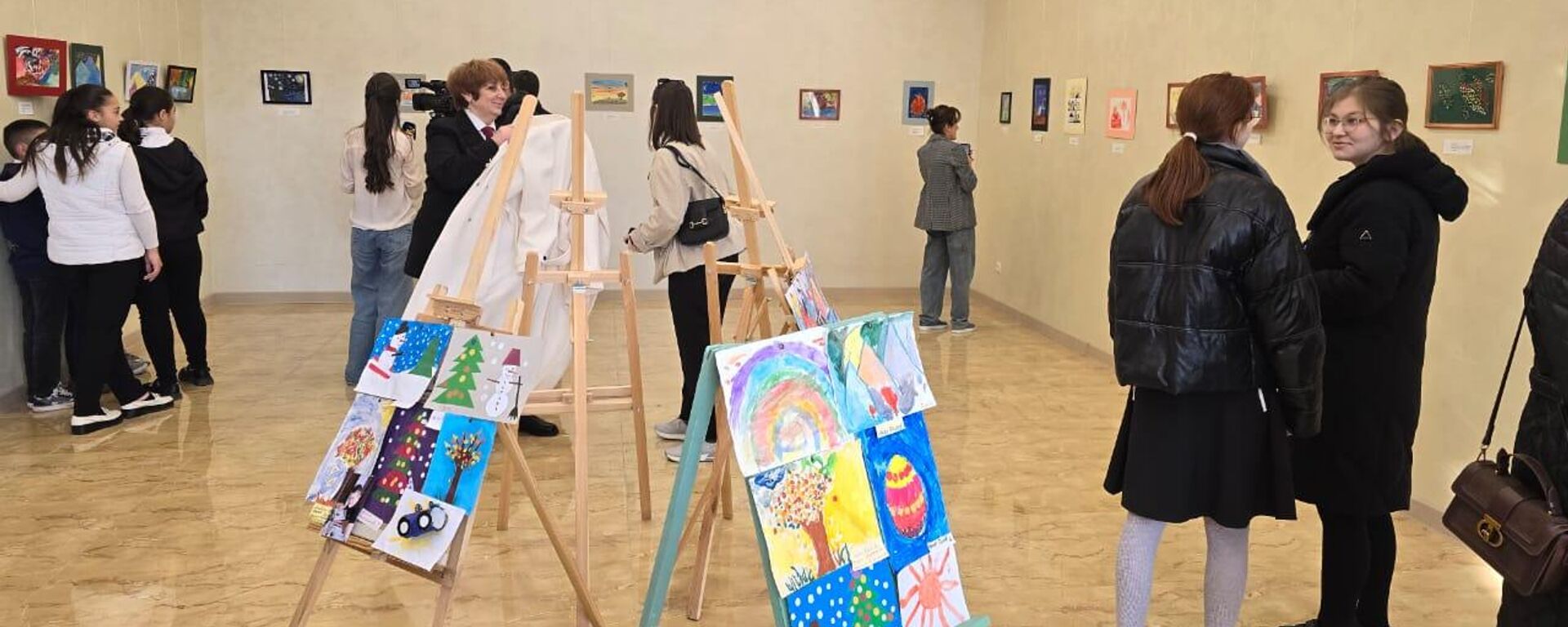 В Цхинвале открылась выставка работ детей с особенностями развития - Sputnik Южная Осетия, 1920, 05.12.2025