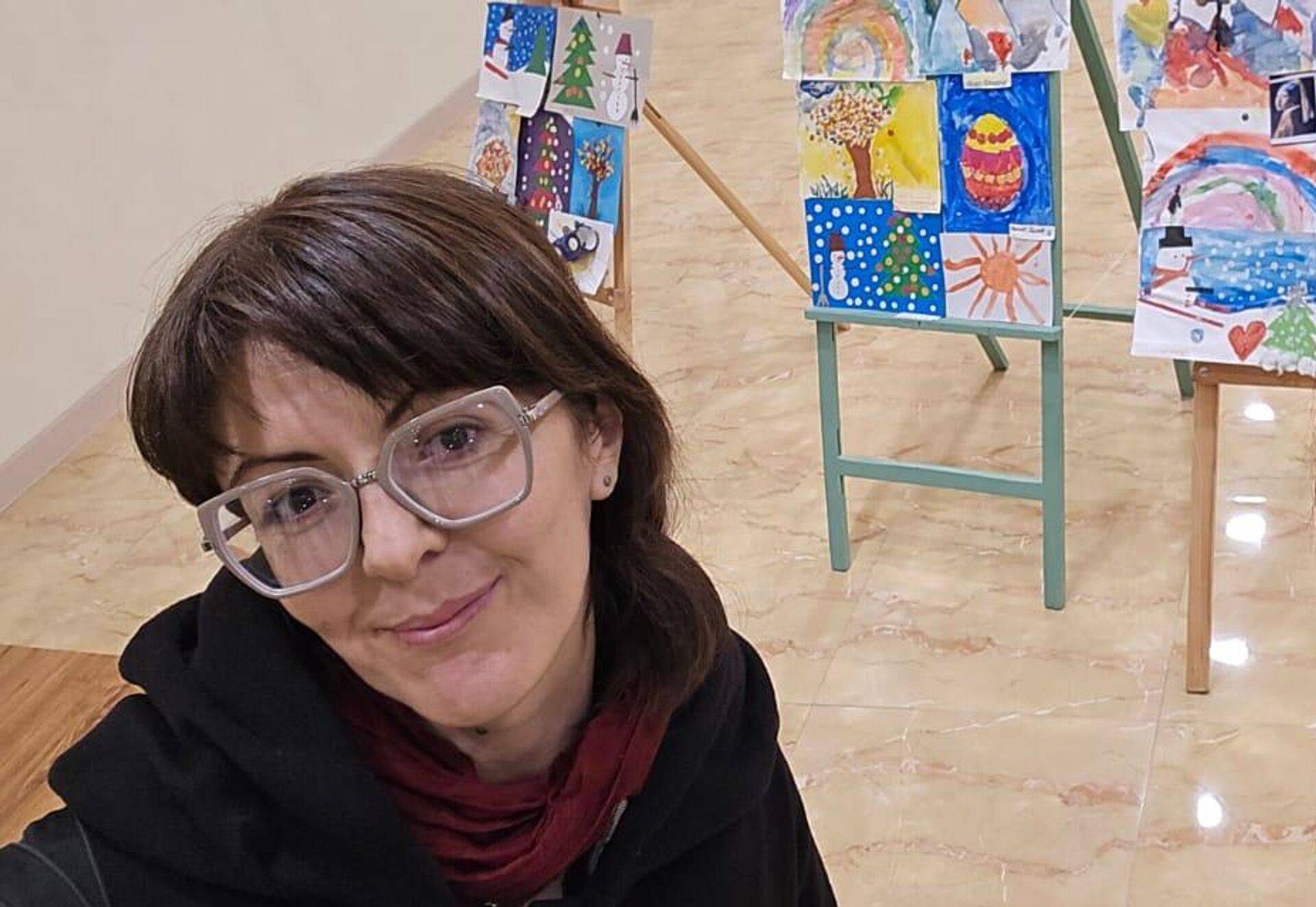 Софья Искаакян на выставке работ детей с особенностями развития - Sputnik Южная Осетия, 1920, 04.12.2025