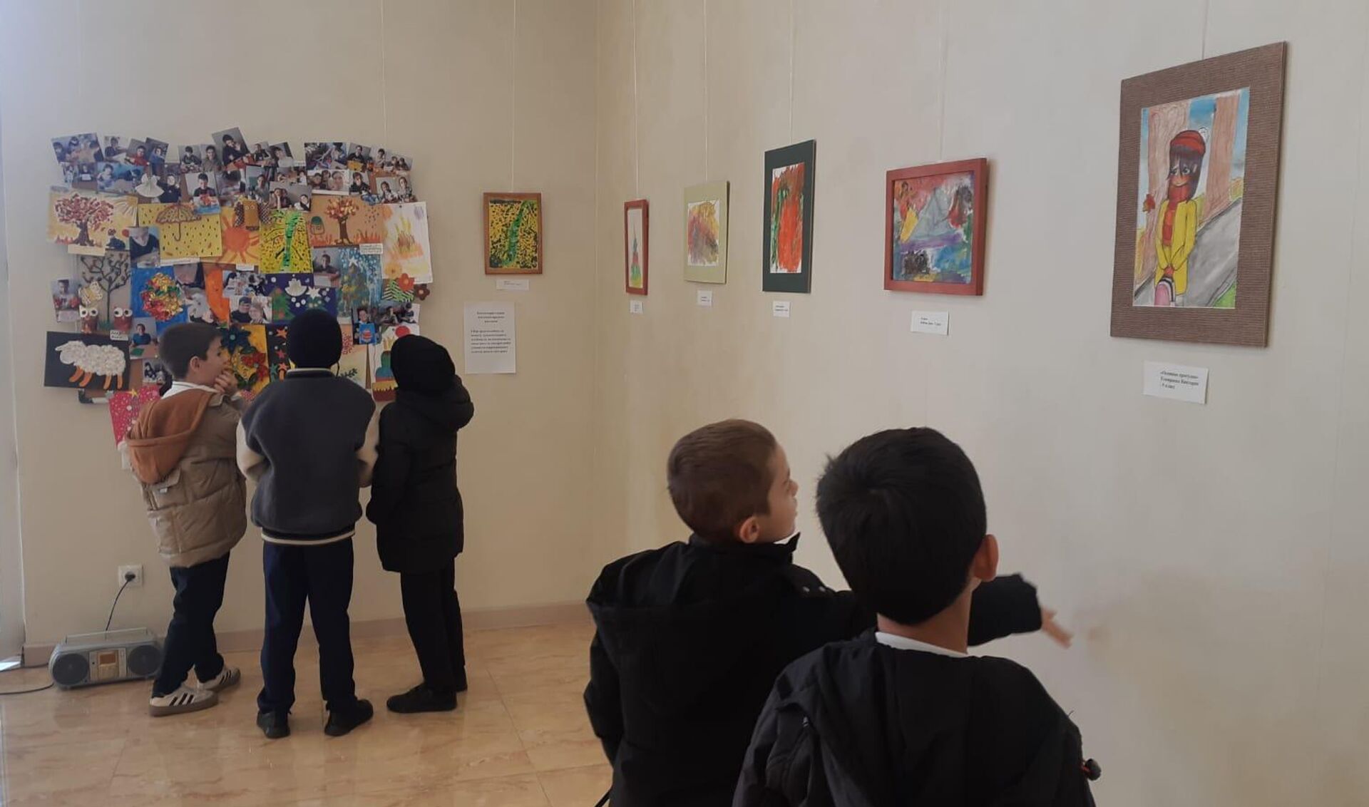 В Цхинвале открылась выставка работ детей с особенностями развития - Sputnik Южная Осетия, 1920, 04.12.2025