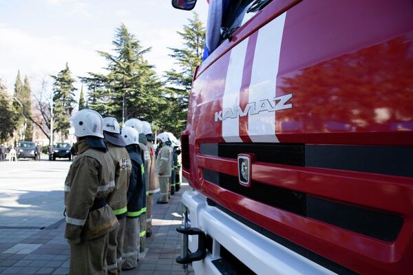 Торжественная церемония передачи спецтехники МЧС России в дар южноосетинским коллегам  - Sputnik Южная Осетия