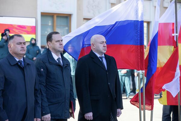 Торжественная церемония передачи спецтехники МЧС России в дар южноосетинским коллегам  - Sputnik Южная Осетия