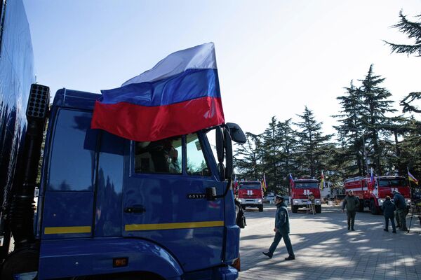 Торжественная церемония передачи спецтехники МЧС России в дар южноосетинским коллегам  - Sputnik Южная Осетия