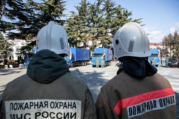 Торжественная церемония передачи спецтехники МЧС России в дар южноосетинским коллегам  - Sputnik Южная Осетия