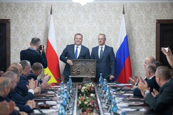 Встреча участников двустороннего комитета МВД Южной Осетии и Северной Осетии - Sputnik Южная Осетия