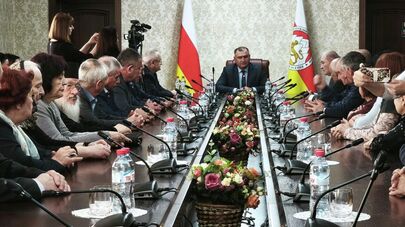 Встреча президента РЮО с депутатами парламента первого созыва 