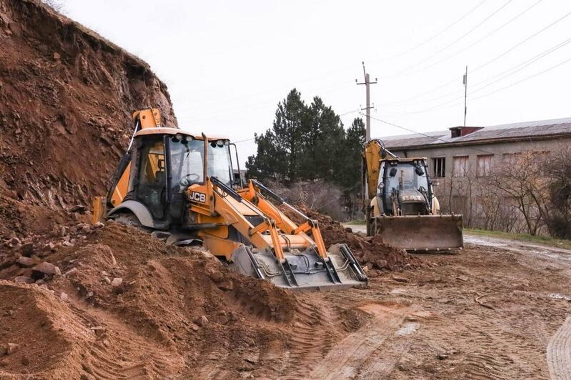 Алан Гаглоев проверил ремонт дороги в селе Уиста (Цнелис) Знаурского района  - Sputnik Южная Осетия, 1920, 10.12.2025